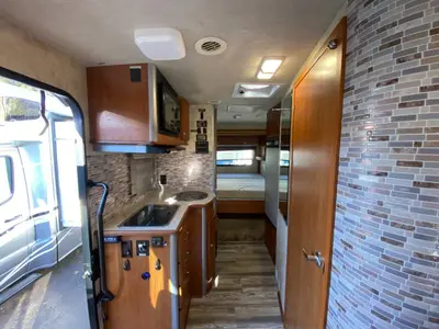 2009 Itasca Navion iQ photo 23