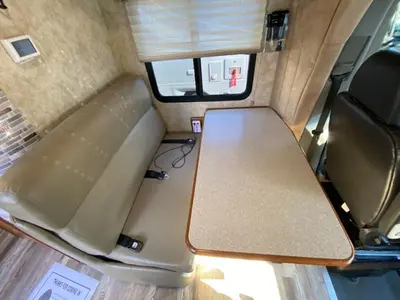 2009 Itasca Navion iQ photo 16