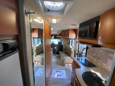 2009 Itasca Navion iQ photo 38