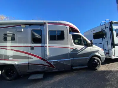 2009 Itasca Navion iQ photo 11