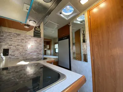 2009 Itasca Navion iQ photo 13