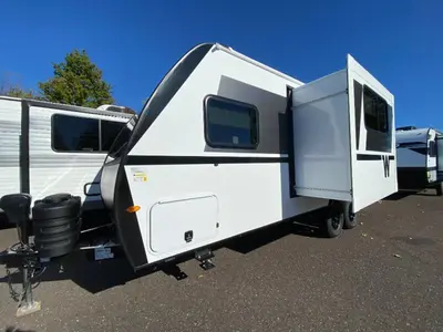 2027 Winnebago Micro Minnie photo 4