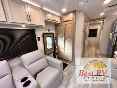2027 Thor Motor Coach Omni Trail photo 19