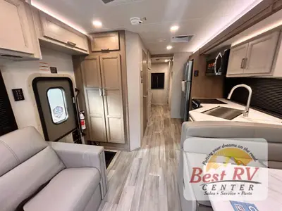 2027 Thor Motor Coach Omni Trail photo 17