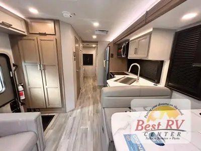2027 Thor Motor Coach Omni Trail photo 16