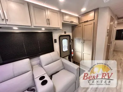 2027 Thor Motor Coach Omni Trail photo 20
