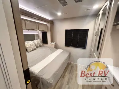 2027 Thor Motor Coach Omni Trail photo 41