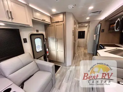 2027 Thor Motor Coach Omni Trail photo 18