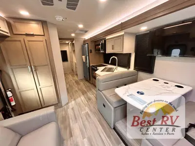 2027 Thor Motor Coach Omni Trail photo 15