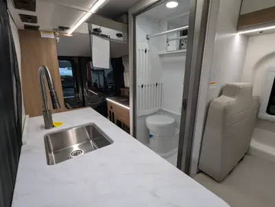 2027 Thor Motor Coach Talavera photo 17