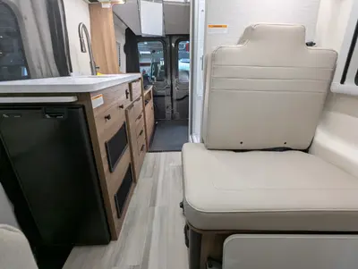 2027 Thor Motor Coach Talavera photo 21