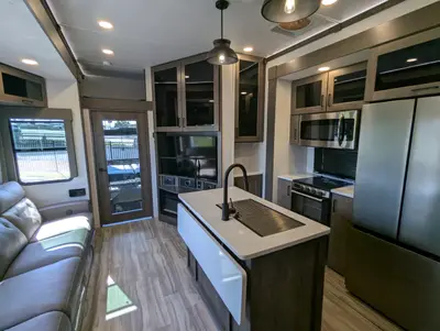 2023 Alliance RV Valor photo 22