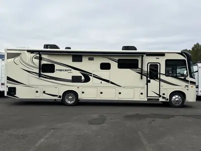 2022 Jayco Precept photo 10