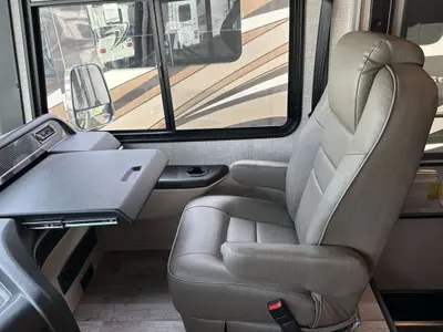 2022 Jayco Precept photo 23