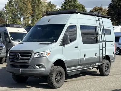 2023 Storyteller Overland Stealth Mode photo 5
