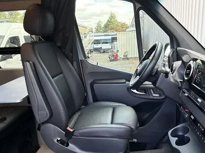 2023 Storyteller Overland Stealth Mode photo 22