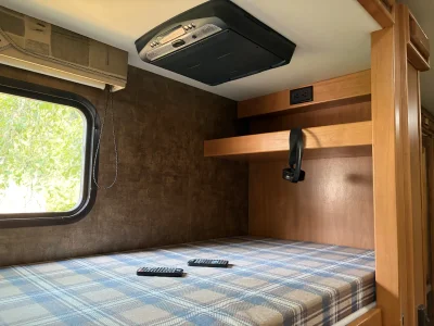 2012 TIFFIN MOTORHOMES ALLEGRO photo 9