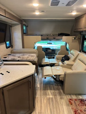 2021 THOR MOTOR COACH FOUR WINDS photo 11