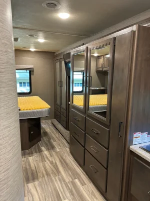 2021 THOR MOTOR COACH FOUR WINDS photo 14