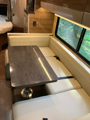 2017 WINNEBAGO ITASCA NAVION photo 18