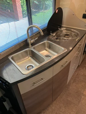 2017 WINNEBAGO ITASCA NAVION photo 11