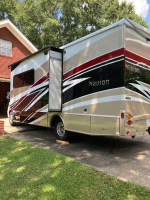 2017 WINNEBAGO ITASCA NAVION photo 6