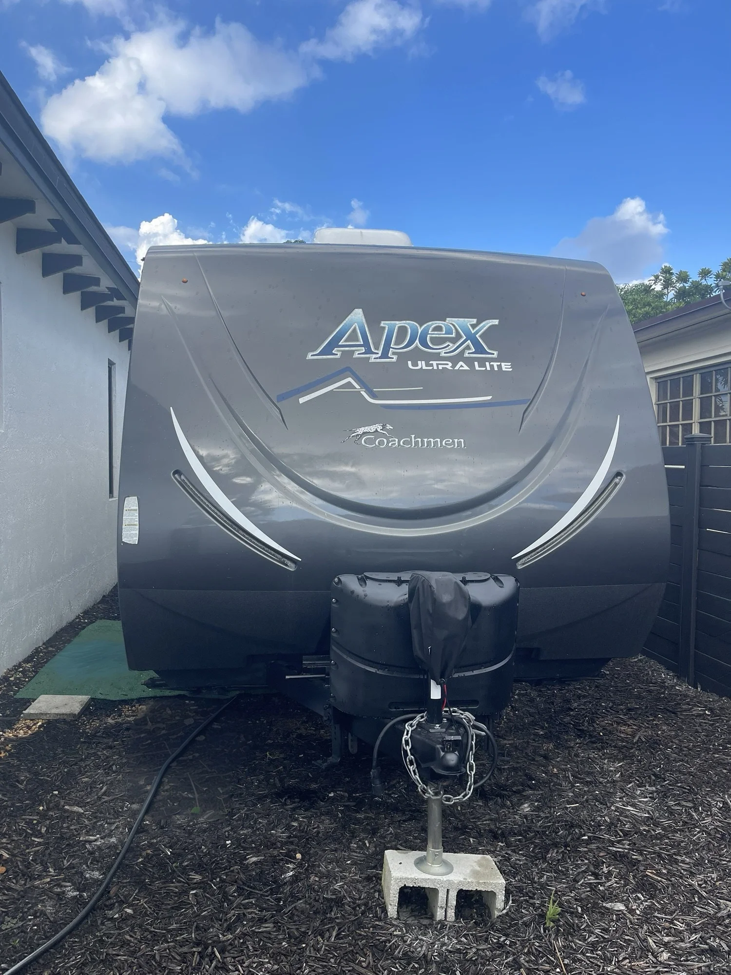 2018 COACHMEN APEX ULTRA LITE exterior