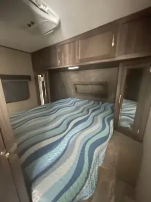 2018 COACHMEN APEX ULTRA LITE photo 4