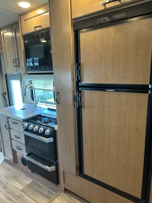 2020 THOR MOTOR COACH FOUR WINDS photo 7