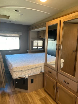 2020 THOR MOTOR COACH FOUR WINDS photo 16