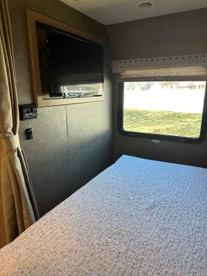 2020 THOR MOTOR COACH FOUR WINDS photo 15