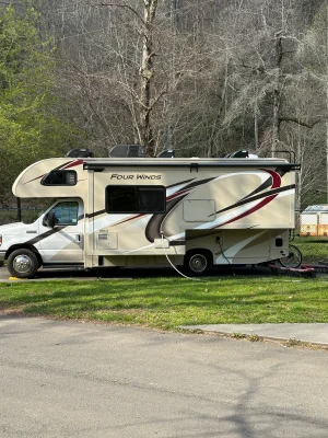 2020 THOR MOTOR COACH FOUR WINDS photo 4