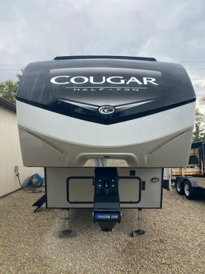 2021 KEYSTONE COUGAR HALF-TON photo 3