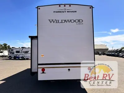 2027 Forest River Wildwood Lodge photo 4