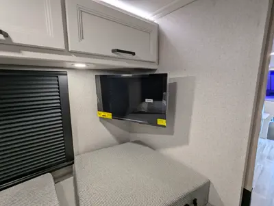 2027 Thor Motor Coach Omni photo 43