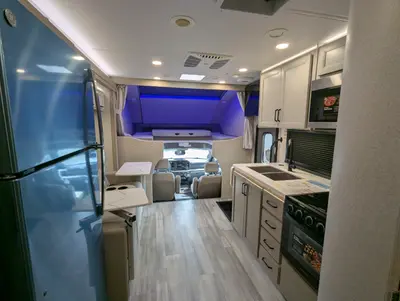 2027 Thor Motor Coach Omni photo 46