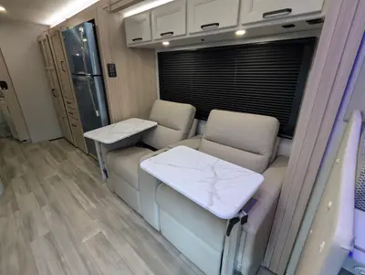 2027 Thor Motor Coach Omni photo 27