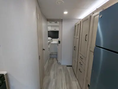2027 Thor Motor Coach Omni photo 34