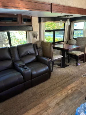 2017 JAYCO EAGLE HT photo 2