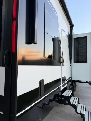 2025 BRINKLEY MODEL G photo 2