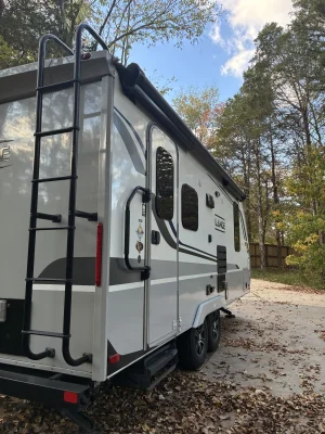 2020 LANCE 1995 TRAVEL TRAILER photo 18