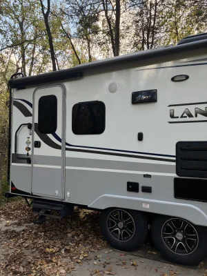 2020 LANCE 1995 TRAVEL TRAILER photo 3