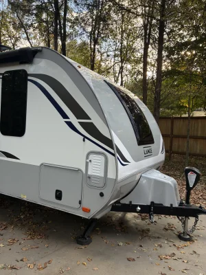 2020 LANCE 1995 TRAVEL TRAILER photo 9