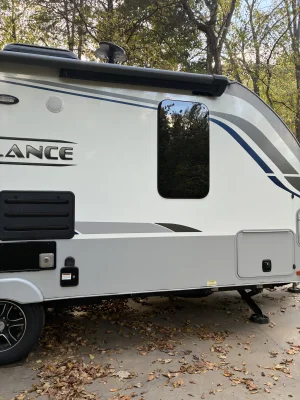2020 LANCE 1995 TRAVEL TRAILER photo 4