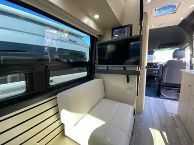 2025 Pleasure Way Ascent photo 28