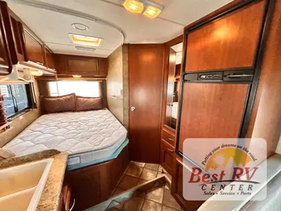 2014 Thor Motor Coach Freedom Elite photo 36