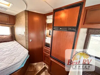2014 Thor Motor Coach Freedom Elite photo 41