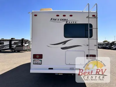 2014 Thor Motor Coach Freedom Elite photo 4