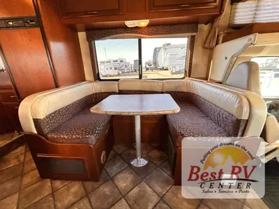 2014 Thor Motor Coach Freedom Elite photo 23