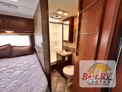 2014 Thor Motor Coach Freedom Elite photo 49